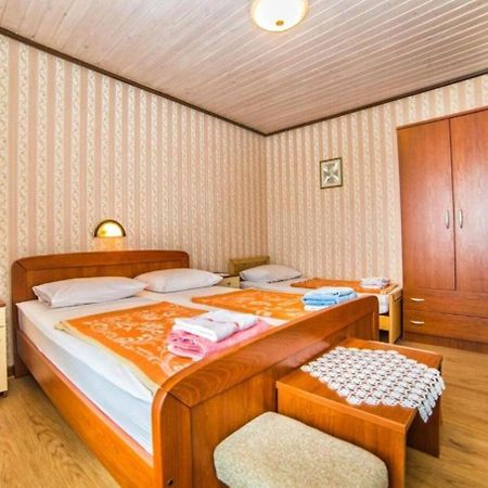 Apartments Dusa Banjol Екстер'єр фото