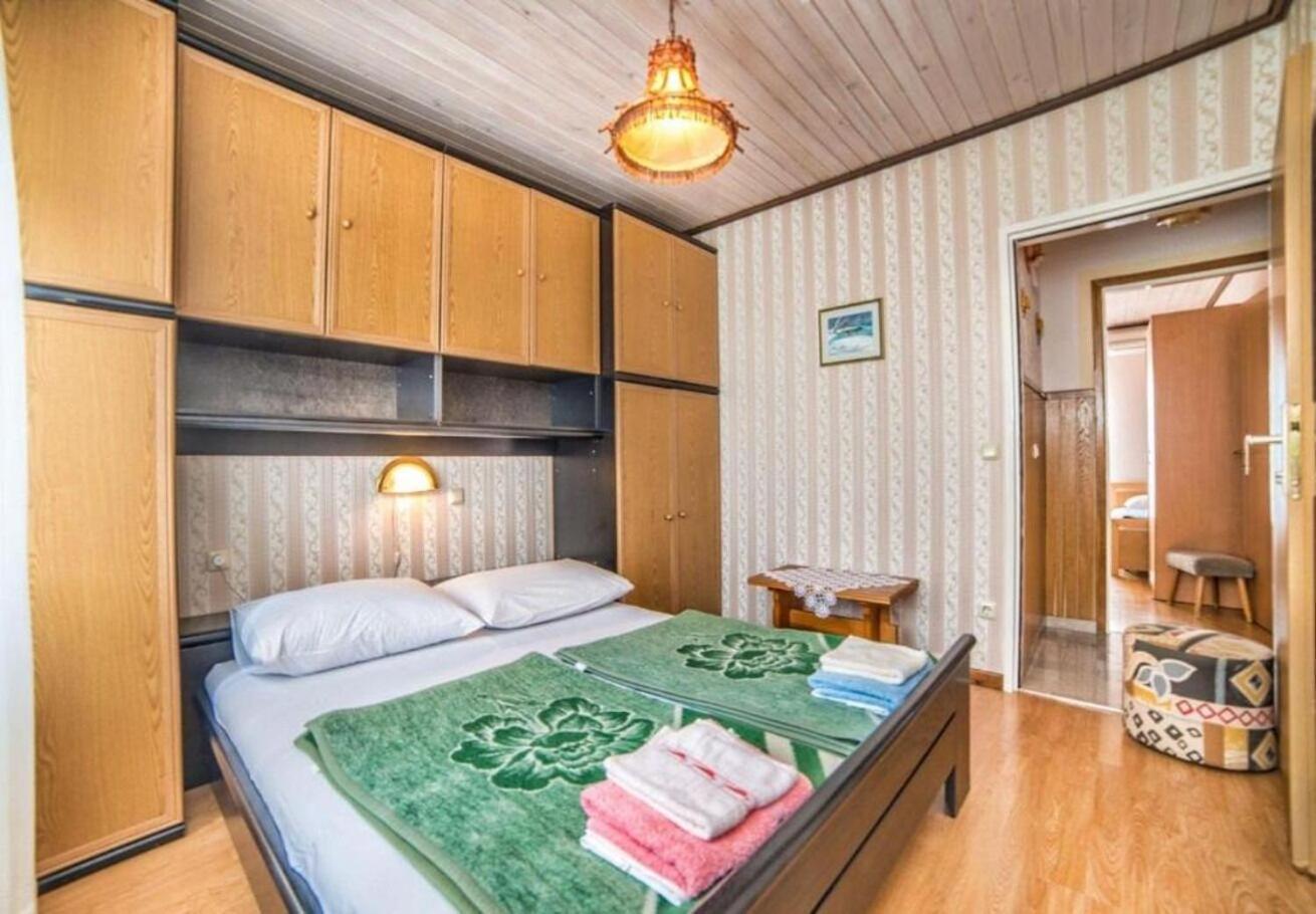 Apartments Dusa Banjol Екстер'єр фото