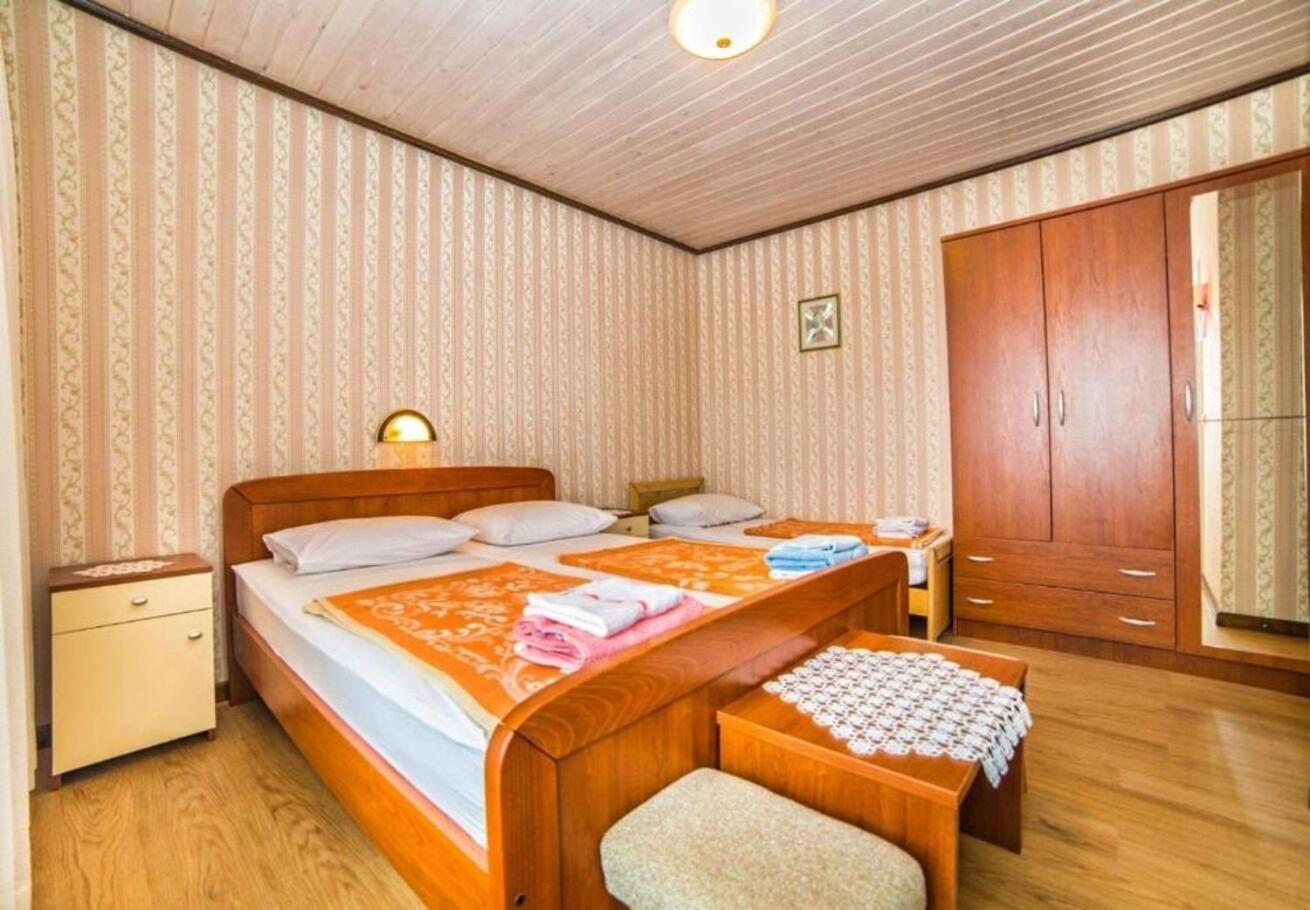 Apartments Dusa Banjol Екстер'єр фото
