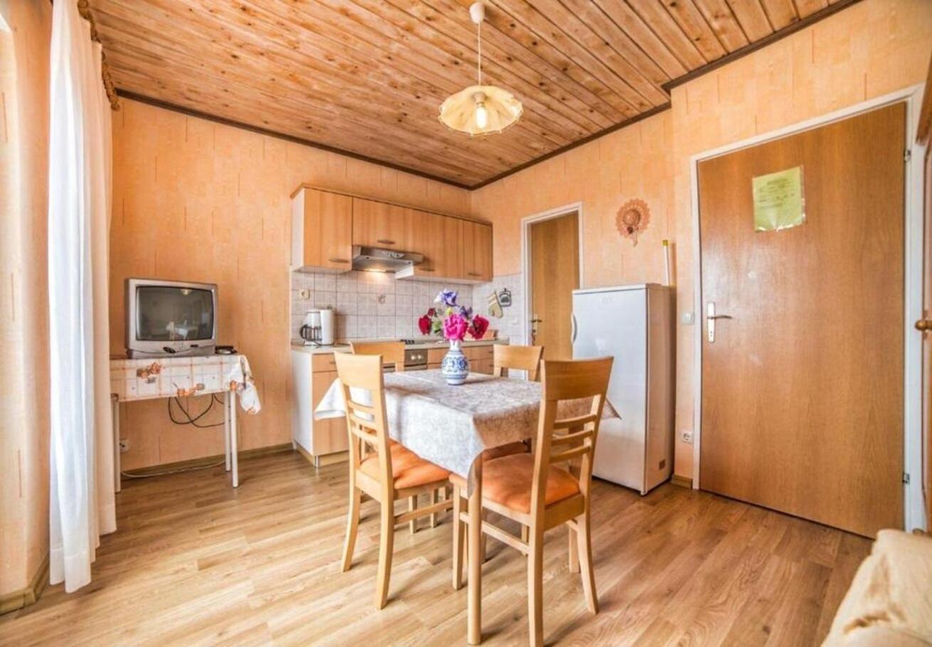 Apartments Dusa Banjol Екстер'єр фото