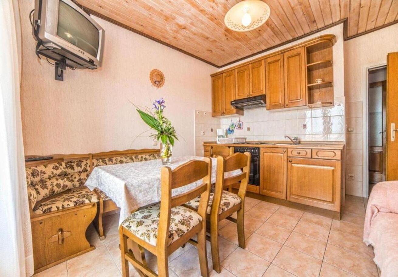 Apartments Dusa Banjol Екстер'єр фото