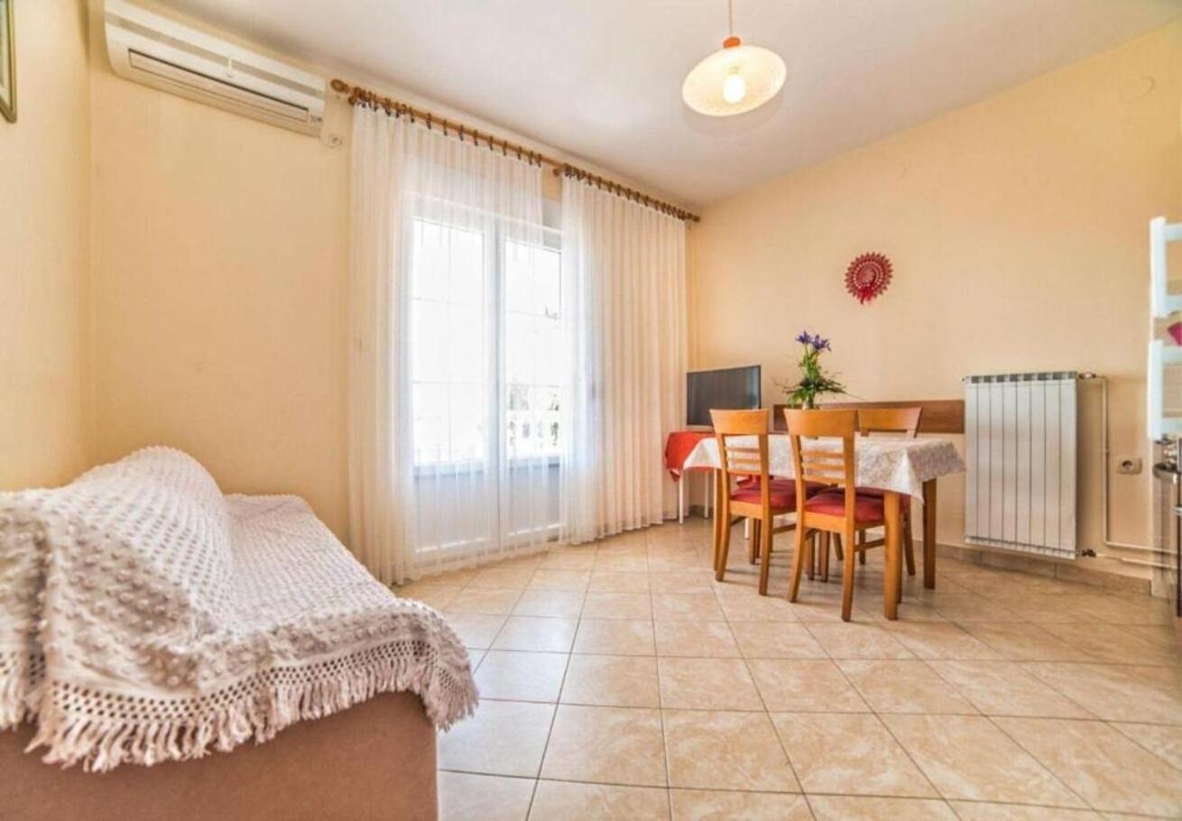 Apartments Dusa Banjol Екстер'єр фото