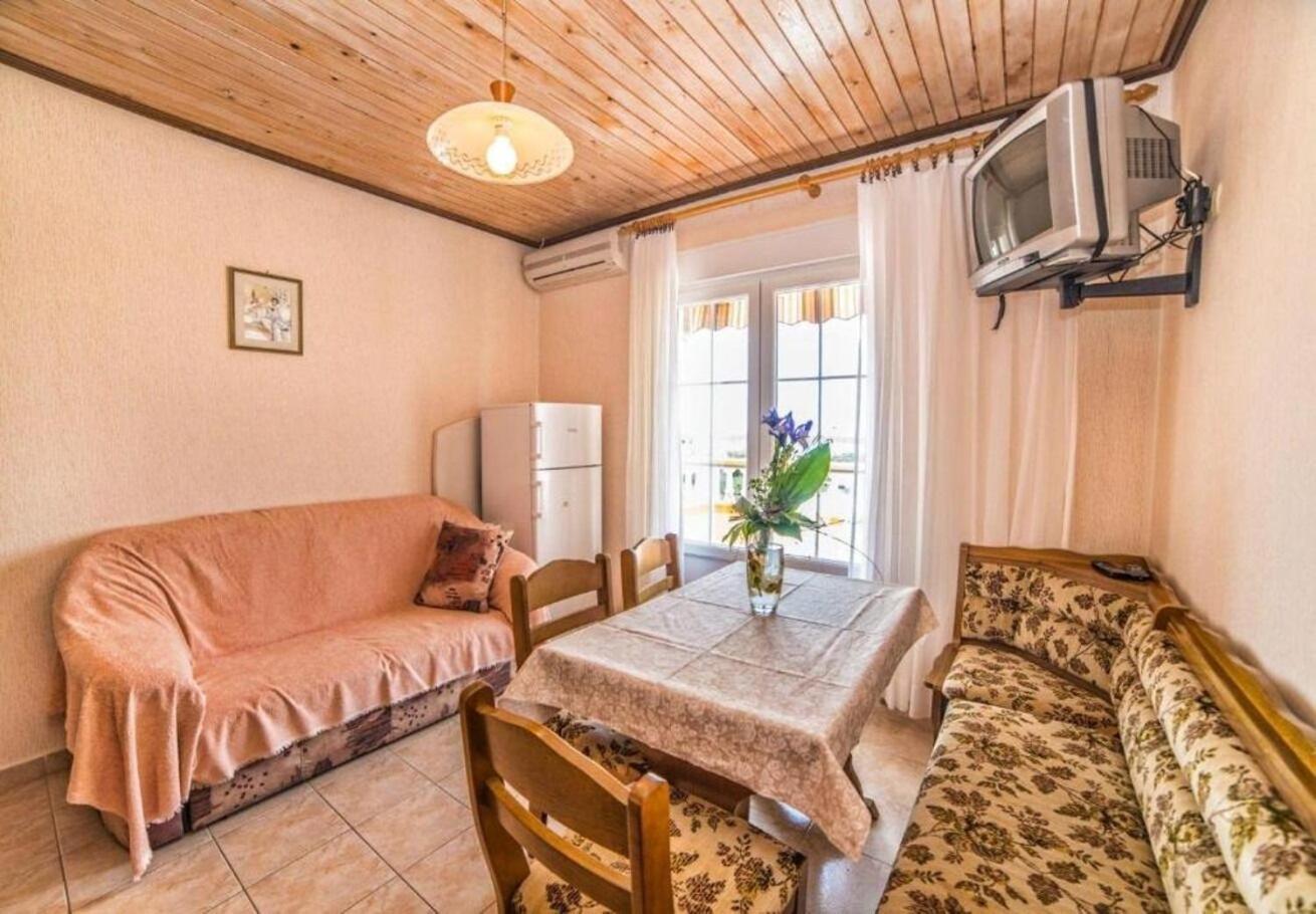 Apartments Dusa Banjol Екстер'єр фото